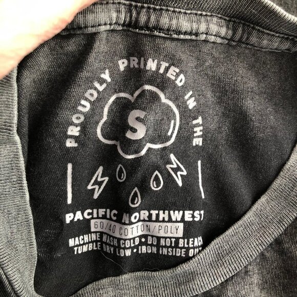 Hunt & Fish Club Portland OR Graphic T Shirt - Acid Washed - Picture 3 of 6